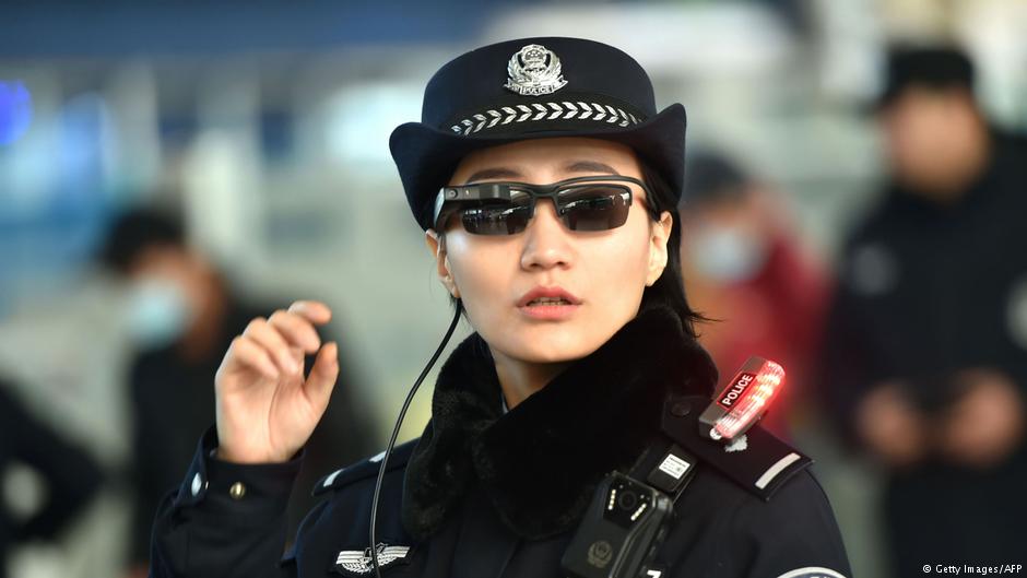 DW Chinese Police Officer 4.3.2018
