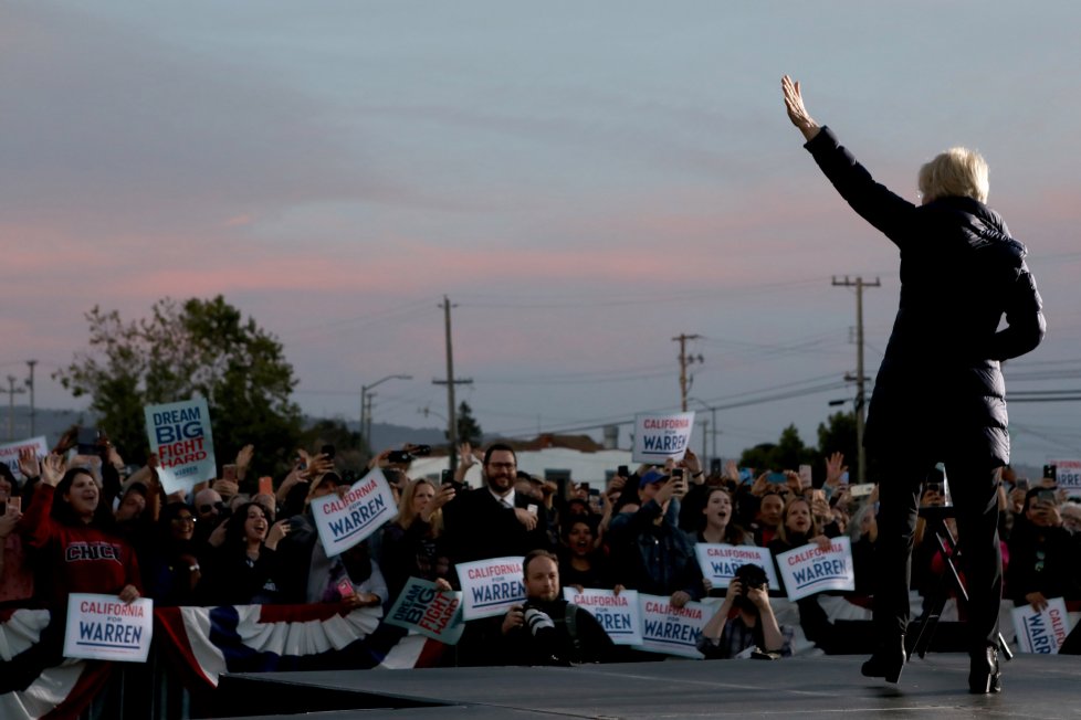 Senator Elizabeth Warren holds town hall at Laney College