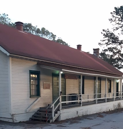 Behind the Museum VII Park service building 12.12.2020