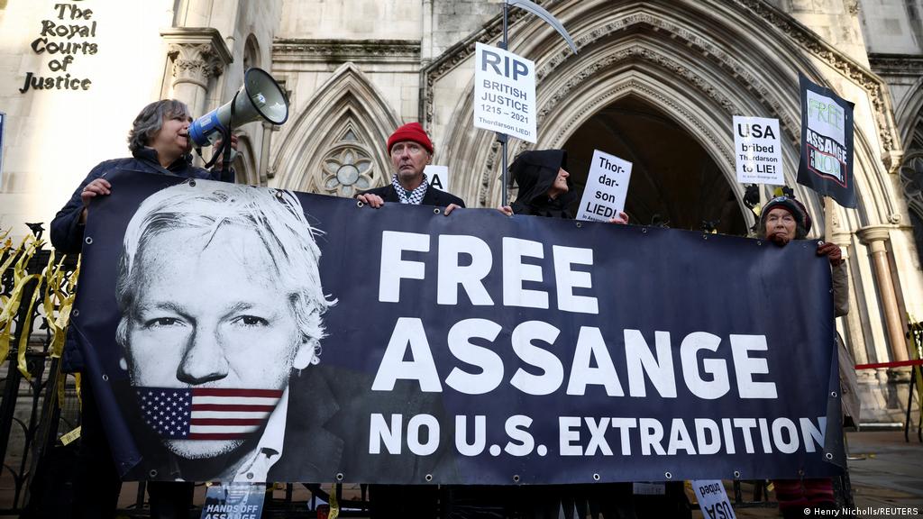 Julian Assange VIII 12.10.2021.jpg