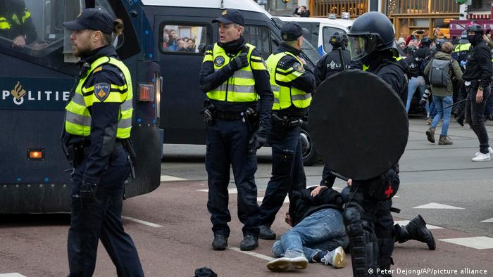 Amsterdam protests I 1.2.2021
