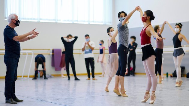 Swan Lake III I.4.2022.jpg