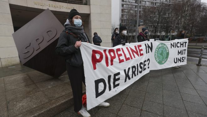 Environmental activists ciriticize Nord Stream 2 gas pipeline