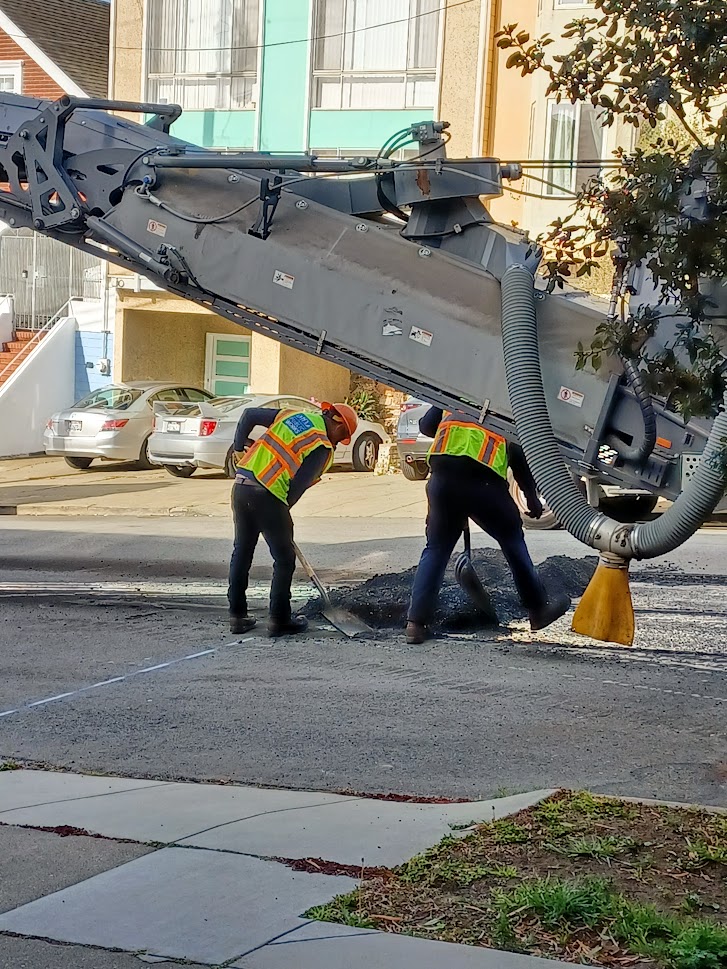 44 DPW Street Tree and DPW crew 4.1.2022.jpg