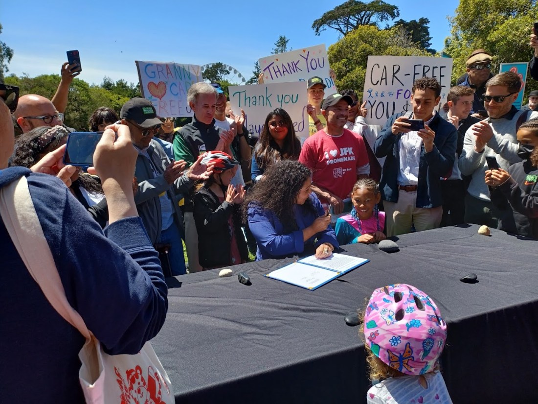 12 Liz with Da Mayor  on JFK.jpg